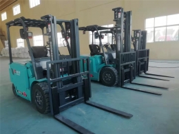 【乐鱼机械】简析我国叉车出租行业的市场发展状况